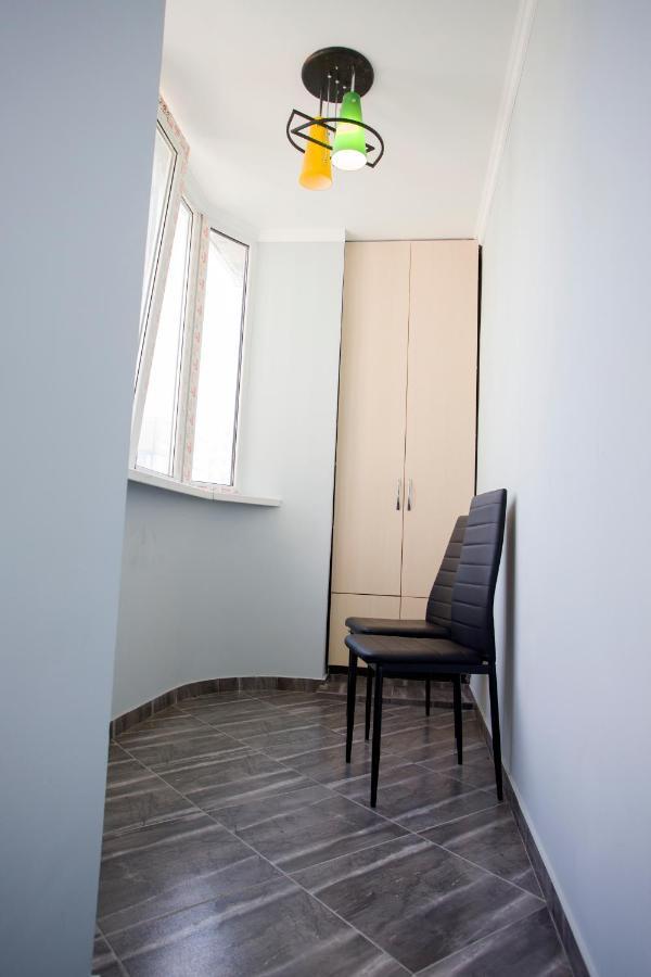 Apartament Curat Si Confortabil Str. Ismail 86 In Centrul Chisinaului Διαμέρισμα Εξωτερικό φωτογραφία